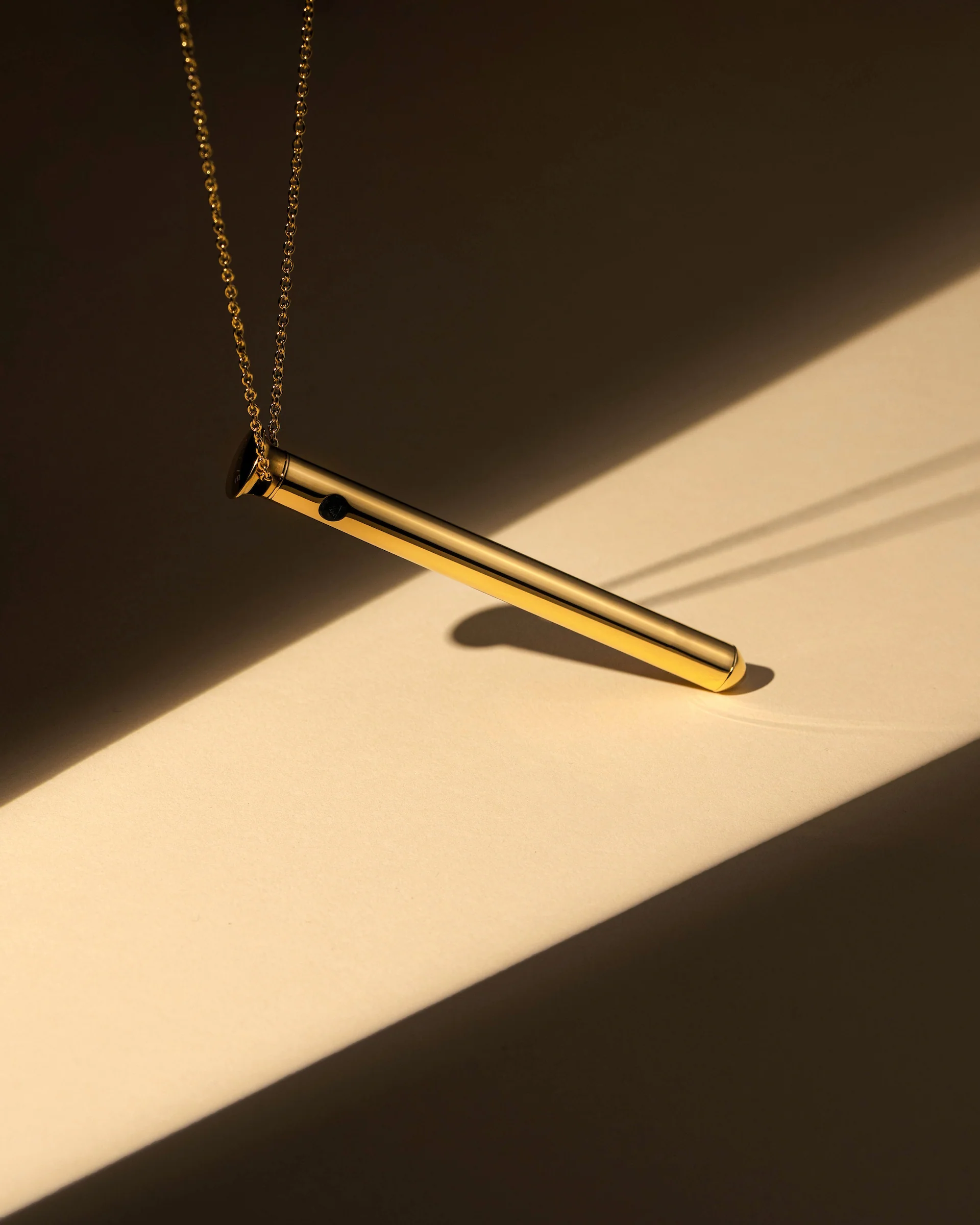 Crave Vesper 2 Vibrator Necklace 24k Gold Plated - Image 5